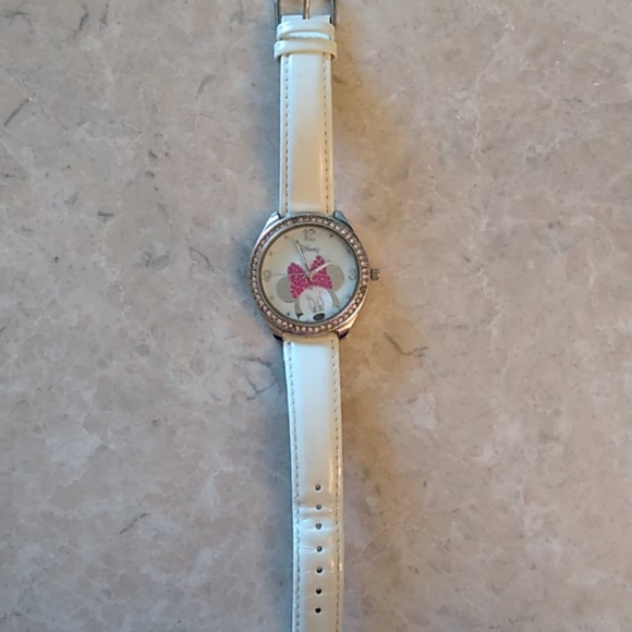 Disney Sparkly Minnie Mouse Bow Watch - Picture 2 of 8